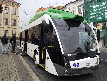 K prezentaci trolejbusu Trollino s elektrovýzbrojí Škoda Electric v Teplicích