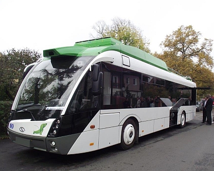 K prezentaci trolejbusu Trollino s elektrovýzbrojí Škoda Electric v Teplicích