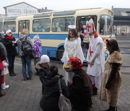 A ještě jednou Mikuláš - veteránský autobus v Třinci a trolejbus 'čtrnáctka' 