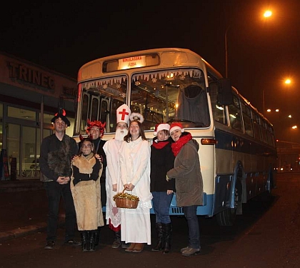 A ještě jednou Mikuláš - veteránský autobus v Třinci a trolejbus 'čtrnáctka' 