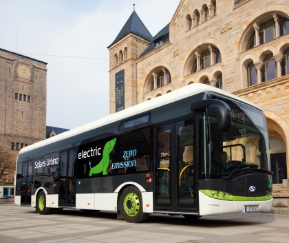 10 elektrobusů Solaris standardní délky 12 m do Varšavy