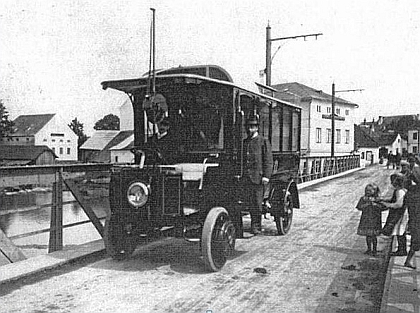K historii trolejbusové dopravy v Gmündu - Českých Velenicích