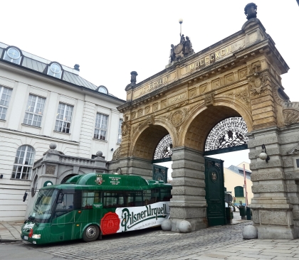 Od ledna 2015 vozí turisty v Plzeňském Prazdroji nový autobus