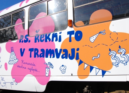 Nový hlas MHD v Brně a "vzkazová" tramvaj