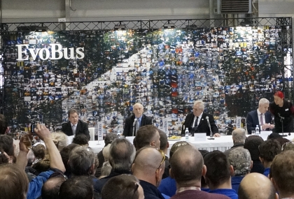 Obrazem: Na návštěvě v závodě Holýšov společnosti EvoBus ČR I.