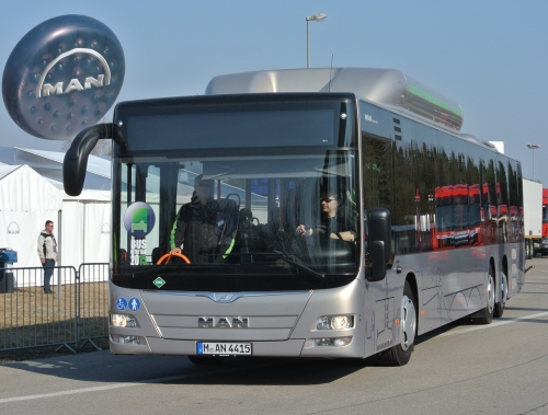 100 let nákladních vozidel a autobusů MAN 