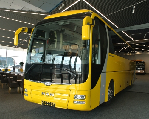 100 let nákladních vozidel a autobusů MAN