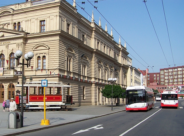 Opava: Zrekonstruovaná historická tramvaj v rámci DOD v areálu MDPO 6.6.2015 