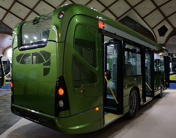 Malokapacitní Heuliez Bus vyzkouší DPmCB v historickém centru Českých Budějovic