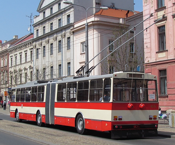 Do plzeňských ulic poprvé vyjel zrekonstruovaný historický trolejbus Škoda 15 Tr