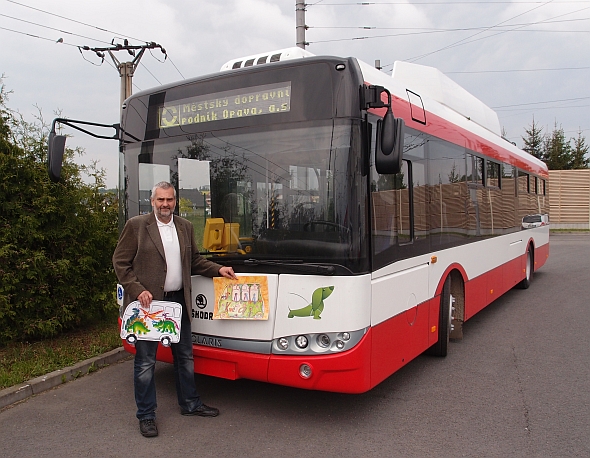 Nové trolejbusy v Opavě  ponesou názvy Květa a Opasaurus. Květa dorazila