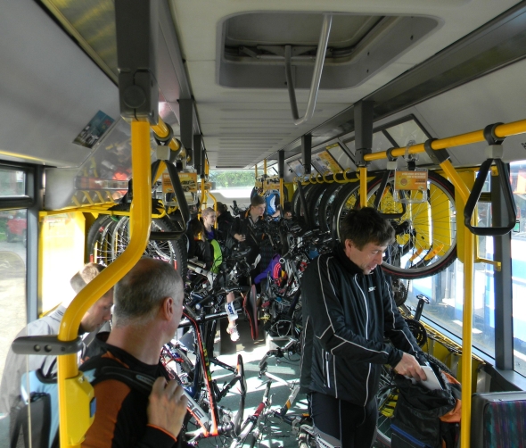 Cyklobusy BusLine odstartovaly  sezónu 2015  do  Krkonoš, Jizerských hor 