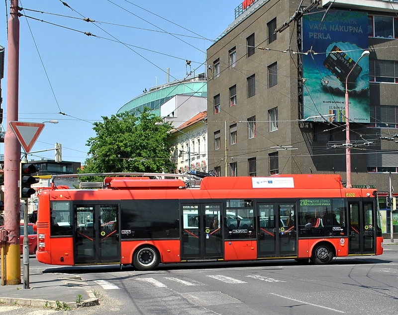 1. června byla trolejbusová linka číslo 210 v Bratislavě prodloužena