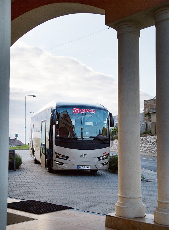 Autokar VISIGO ANADOLU ISUZU Euro VI 2015 se představil v Mikulově