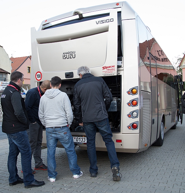 Autokar VISIGO ANADOLU ISUZU Euro VI 2015 se představil v Mikulově