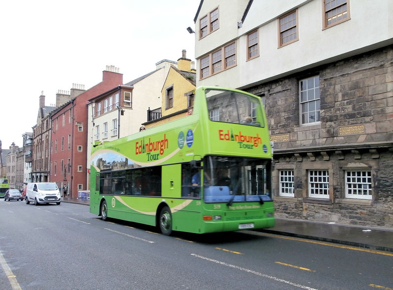 BUSportál SK: Autobusová pohľadnica zo škótskeho Edinburghu