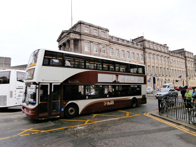 BUSportál SK: Autobusová pohľadnica zo škótskeho Edinburghu