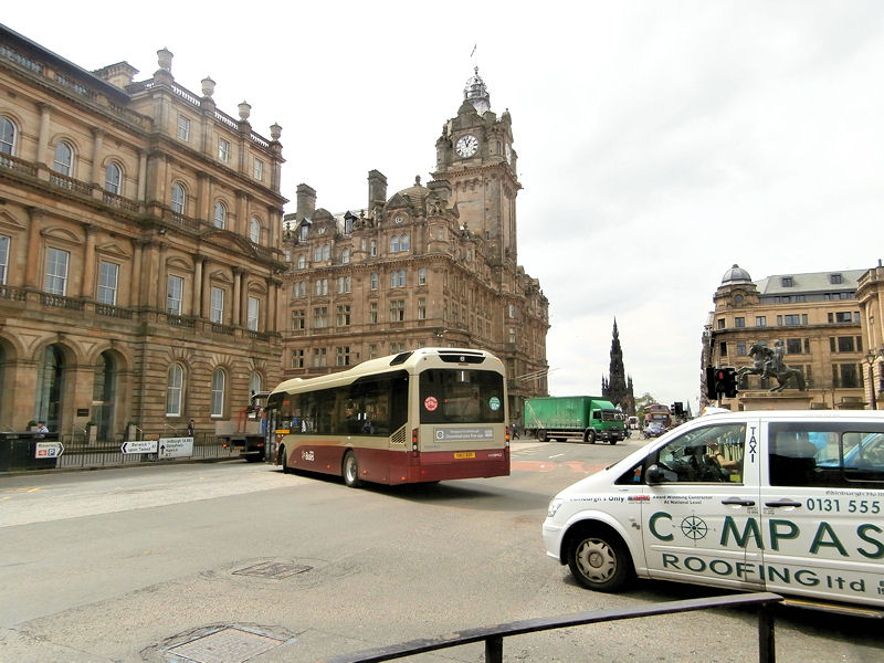 BUSportál SK: Autobusová pohľadnica zo škótskeho Edinburghu