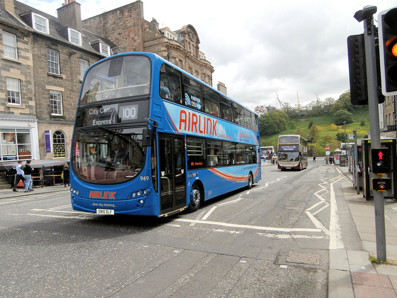 BUSportál SK: Autobusová pohľadnica zo škótskeho Edinburghu