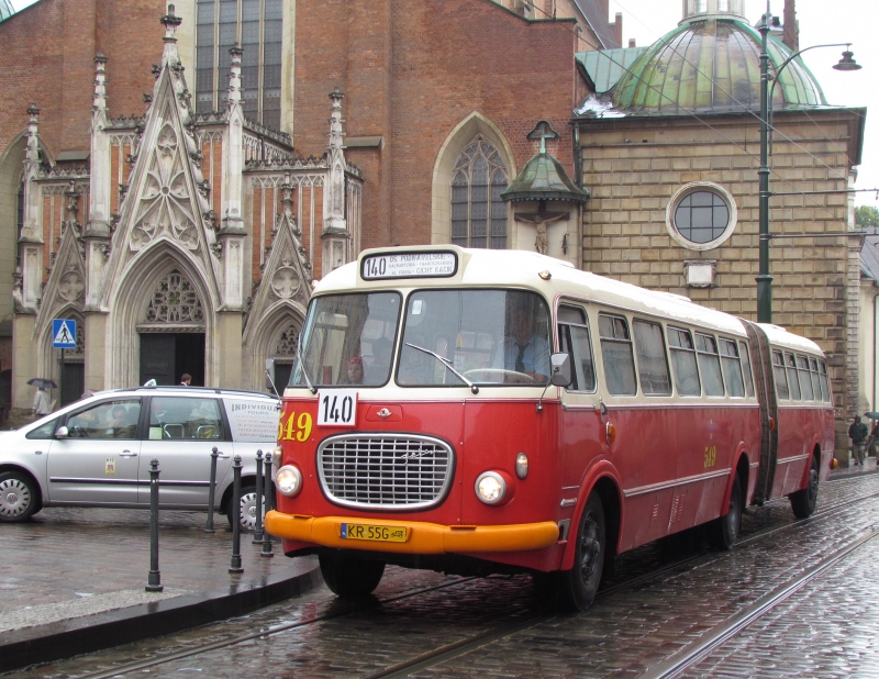 Jízdy historických vozidel při příležitosti výročí 140 let MHD v Krakově