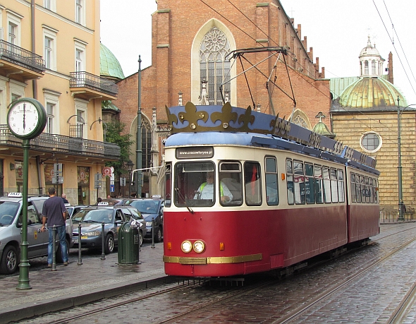 Jízdy historických vozidel při příležitosti výročí 140 let MHD v Krakově