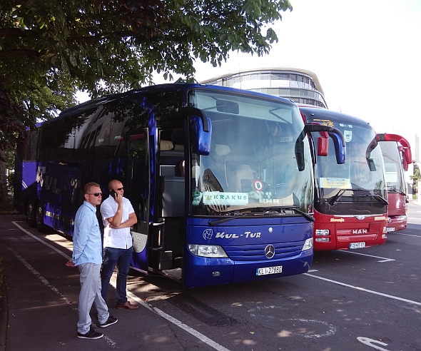 Autobusový pohled na Mezinárodní folklorní festival v německém Bitburgu