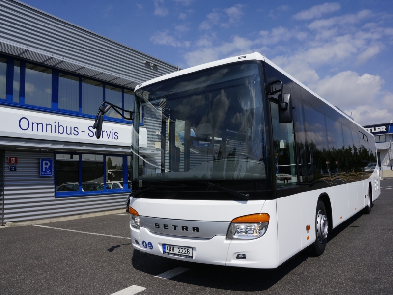 Obrazem: Jeden z prvních sériových autobusů Setra 415 LE business