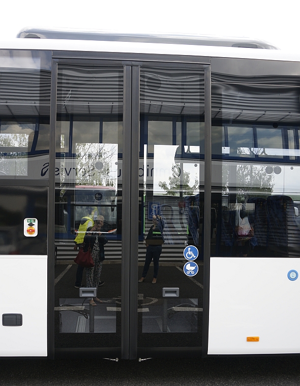 Obrazem: Jeden z prvních sériových autobusů Setra 415 LE business