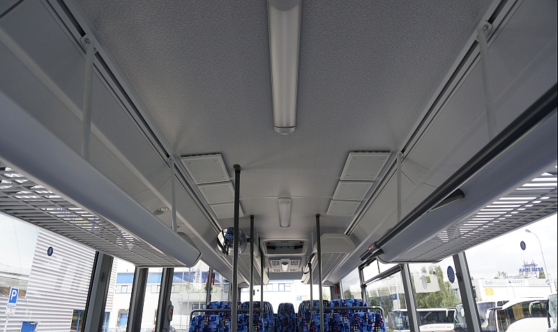 Obrazem: Jeden z prvních sériových autobusů Setra 415 LE business