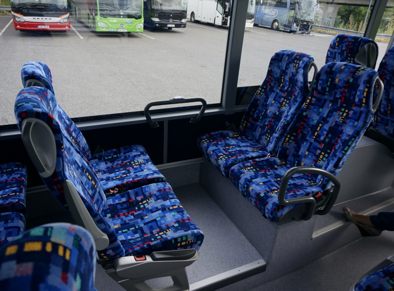 Obrazem: Jeden  z prvních sériových autobusů Setra 415 LE  business