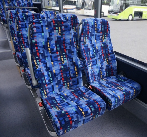 Obrazem: Jeden z prvních sériových autobusů Setra 415 LE business