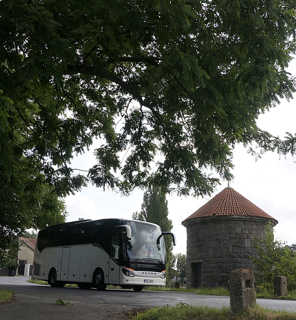 Na projížďce s předváděcím autokarem Setra S 511 HD. Zajímavý 'krátký' autokar