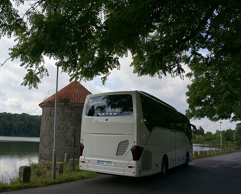 Na projížďce s předváděcím autokarem Setra S 511 HD. Zajímavý 'krátký' autokar