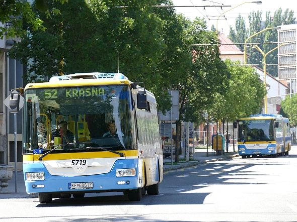 Východ Slovenska zaplavily nové autobusy. Reportáž z Košic