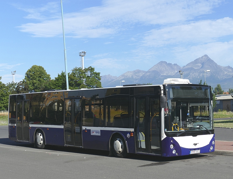 Autobusová pohlednice z Popradu a okolí včetně rarity, doubledeckeru Sírius