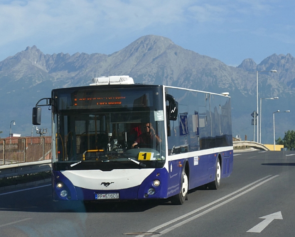 Autobusová pohlednice z Popradu a okolí včetně rarity, doubledeckeru Sírius