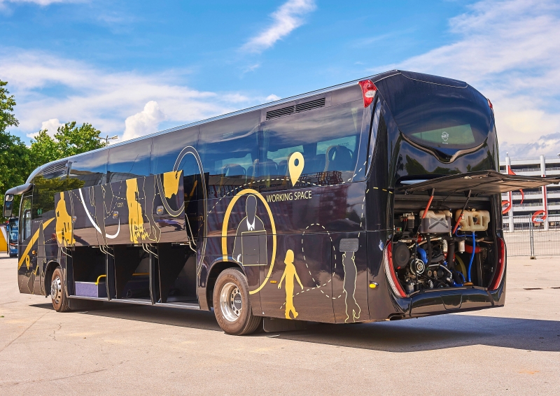 IVECO MAGELYS: International “Coach of the Year 2016”