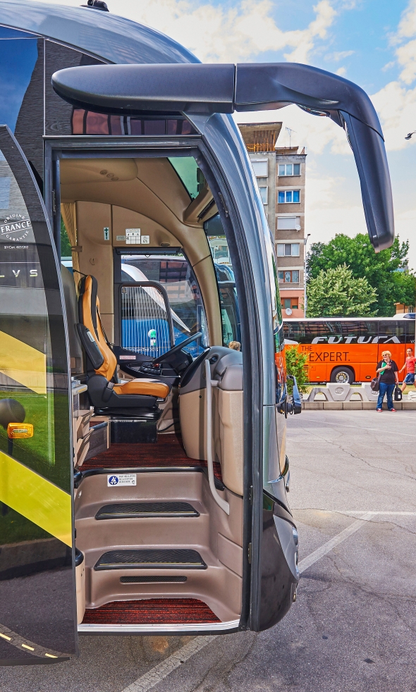 IVECO MAGELYS: International “Coach of the Year 2016”