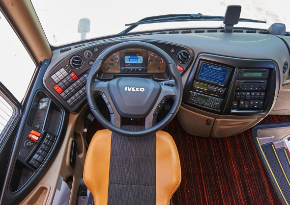 IVECO MAGELYS: International “Coach of the Year 2016”