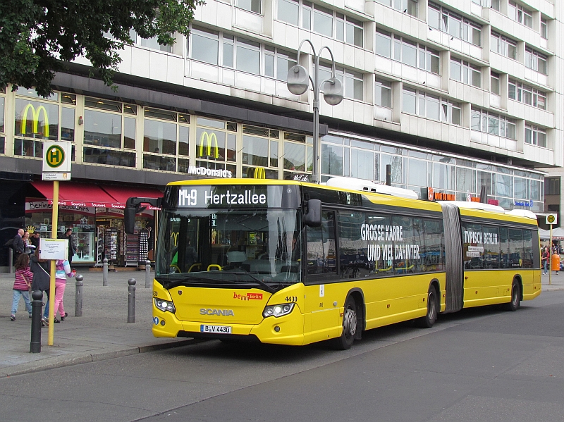 Autobusová pohlednice z Berlína I.