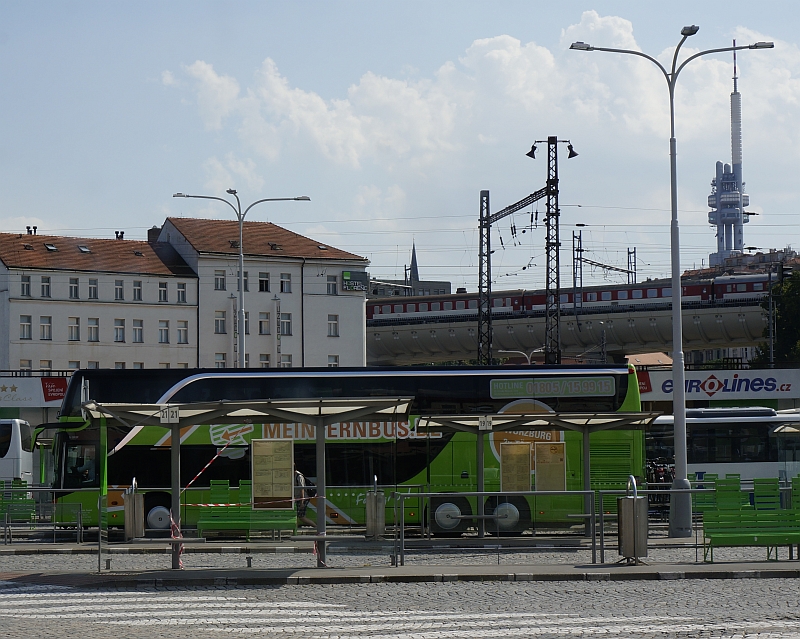 Zelené autobusy sítě MeinFernbus FlixBus nelze přehlédnout jak na ÚAN Florenc,