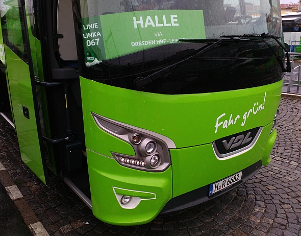 Zelené autobusy sítě MeinFernbus FlixBus nelze přehlédnout jak na ÚAN Florenc,