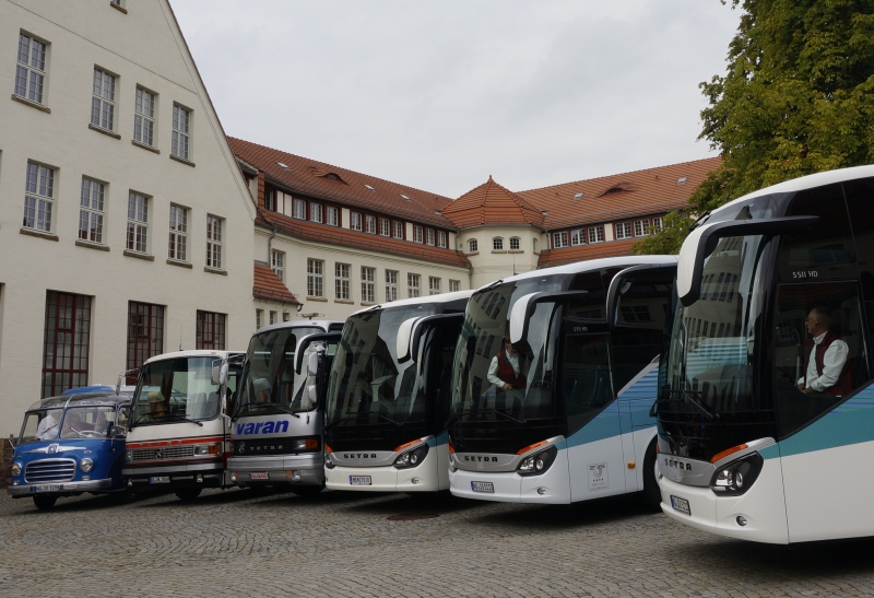 Nové modely S 511 HD navazují na historii clubbusů Setra