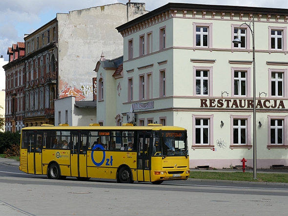 Autobusová pohlednice z polského Lubinu: Za „nula złotých'