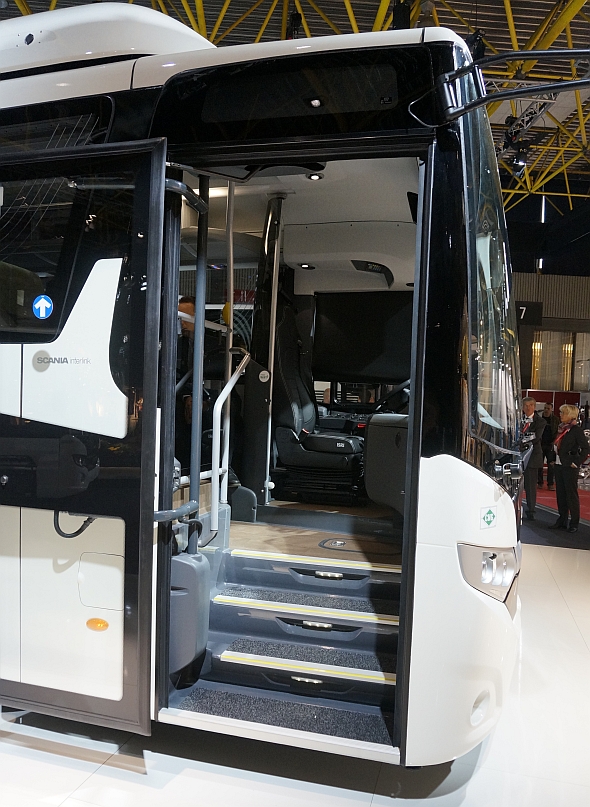 BUSWORLD 2015: Scania doplňuje portfolio autobusem Interlink v 'T' designu