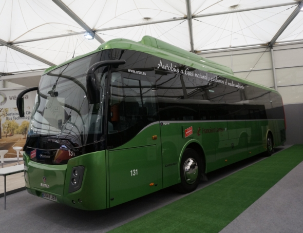 BUSWORLD 2015: Scania doplňuje portfolio autobusem Interlink v 'T' designu