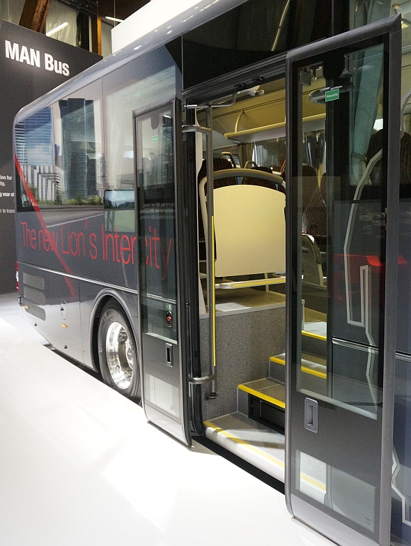 BUSWORLD 2015: MAN Bus &amp; Truck I. -  MAN představil novinku Lion’s Intercity