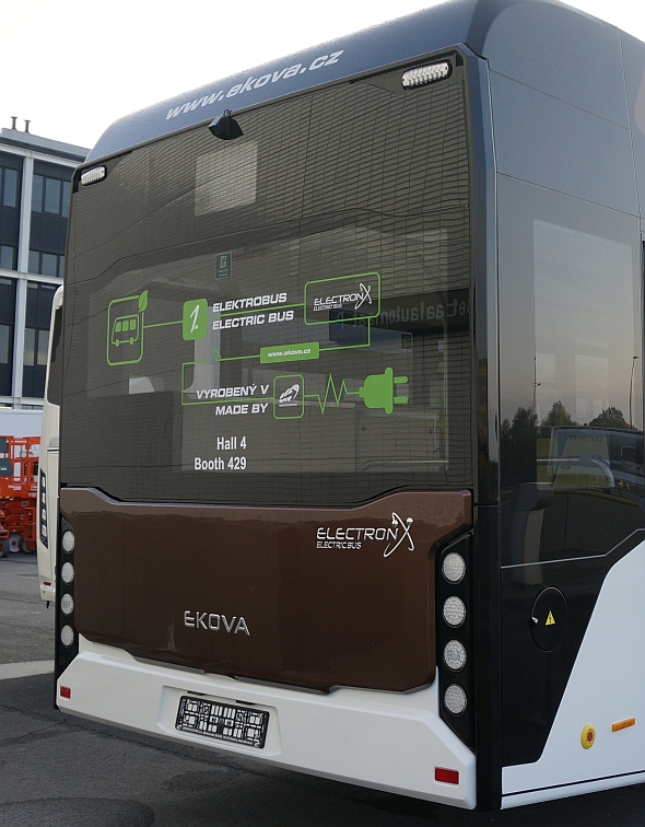 BUSWORLD 2015: Technologie ZAwheel  Ziehl-Abegg. Elektrobus EKOVA Electron 