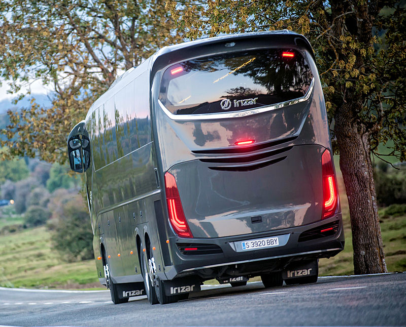 BUSportál.sk/BUSWORLD 2015: IRIZAR prekvapil s novým autokarom i8.