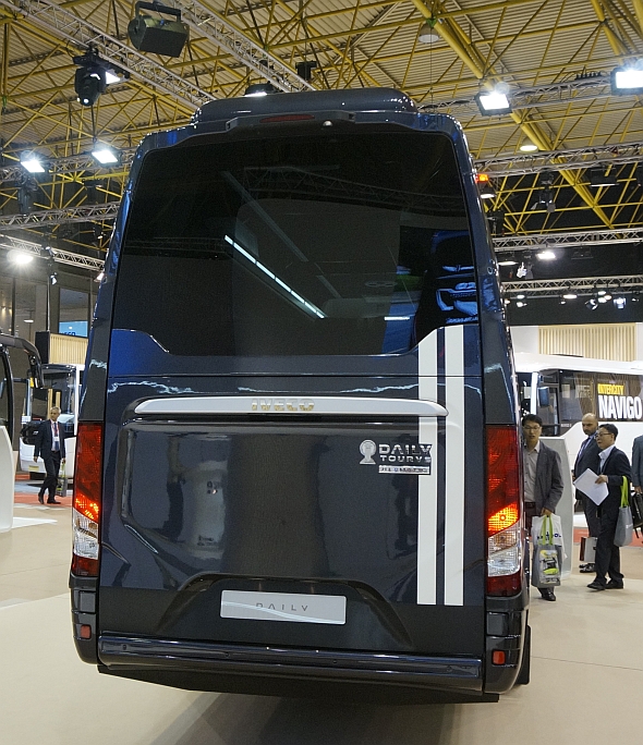 BUSWORLD 2015: Expozice Iveco Bus-malé busy Daily. Světová premiéra elektrobusu